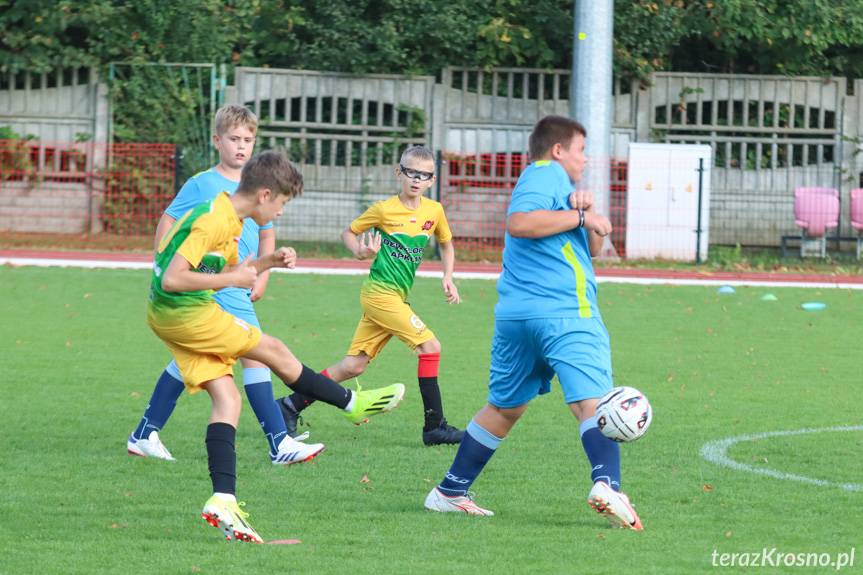 Efektowne zwycięstwo młodzików starszych Startu Rymanów z LKS Głowienka [ZDJĘCIA]