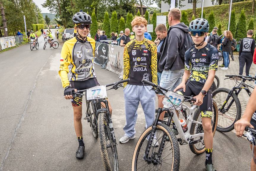 Błotnista trasa i ulewny deszcz - finał ligi rowerowej w Wietrznie
