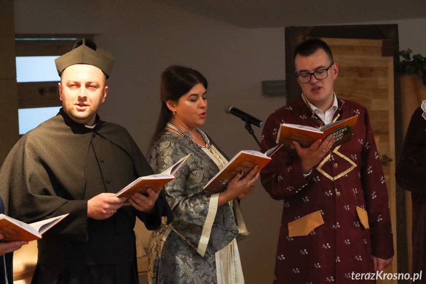 Narodowe Czytanie w Krościenku Wyżnym: fraszki, pieśni i treny Jana Kochanowskiego [ZDJĘCIA]