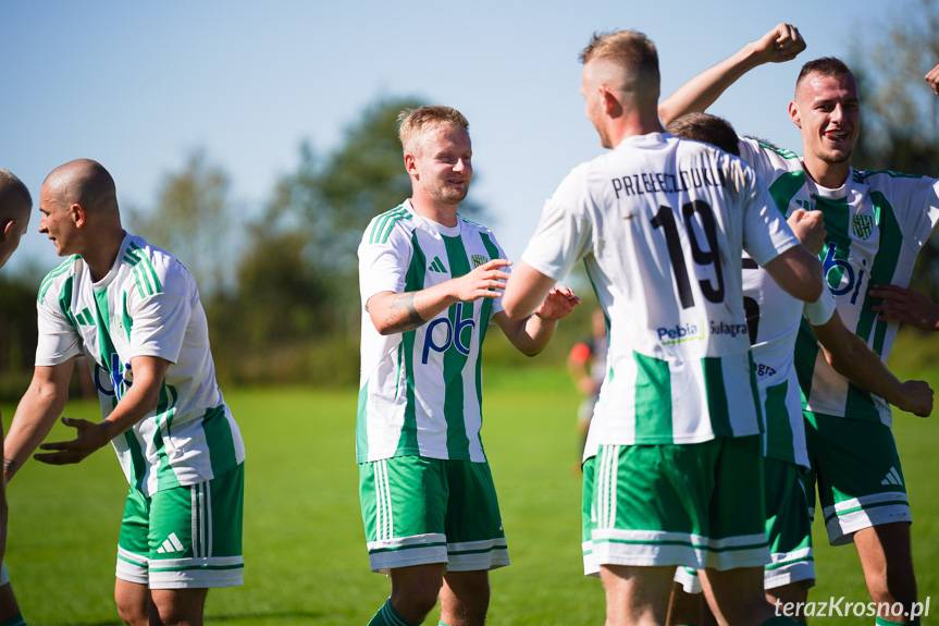 Przełęcz Dukla odwraca losy derbów i wygrywa w Łękach Dukielskich [ZDJĘCIA]