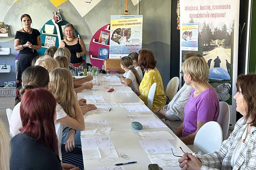 Warsztaty, które odkrywają piękno biżuterii karpackiej