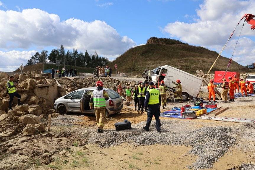 Manewry na S19 - służby ratunkowe ćwiczyły współpracę w akcji