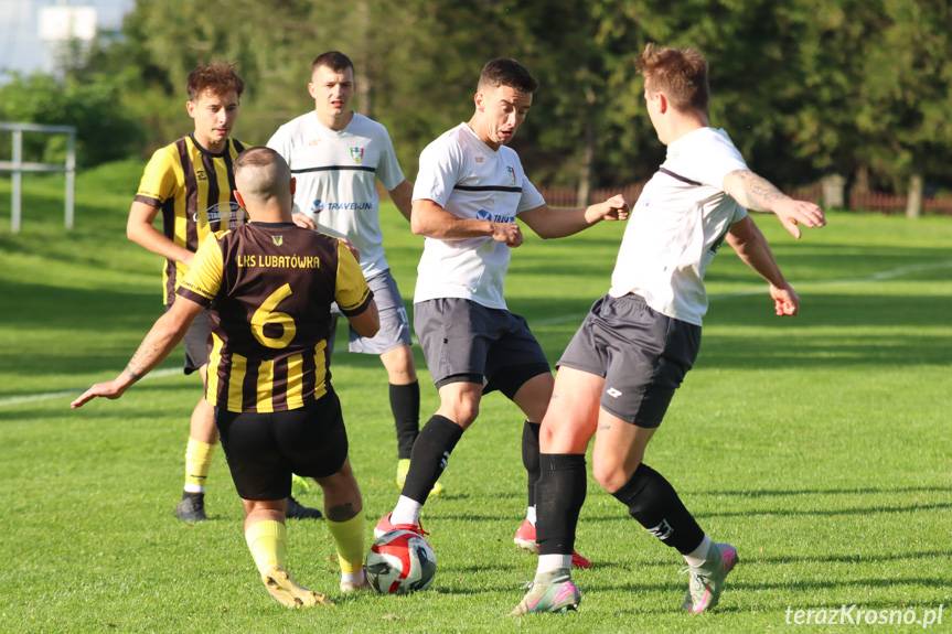 Zwycięstwo Iwonki Iwonicz w derbach gminy Iwonicz-Zdrój. Dublet Norberta Glazera [ZDJĘCIA]