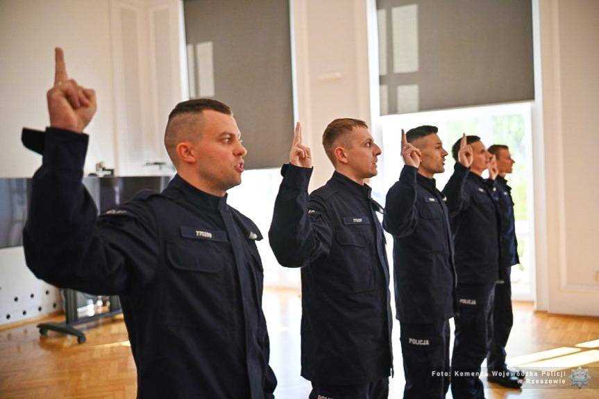 Nowi funkcjonariusze rozpoczęli służbę