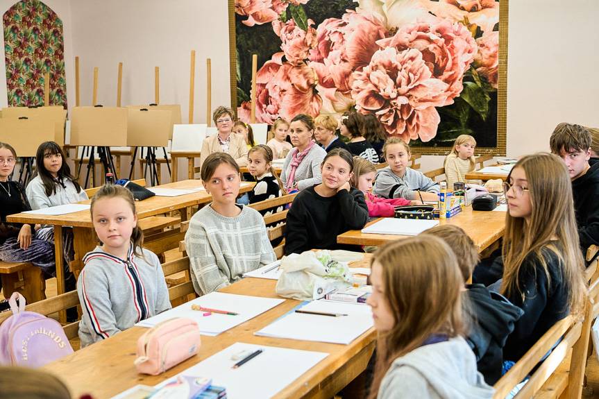 Artystyczna jesień w Jaszczwi - plener malarski uczniów