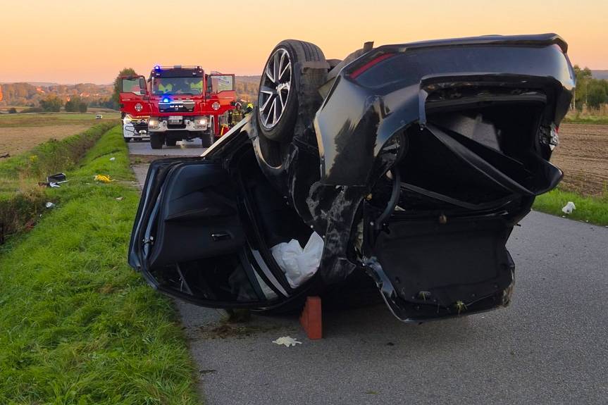 Dachowanie samochodu w powiecie jasielskim