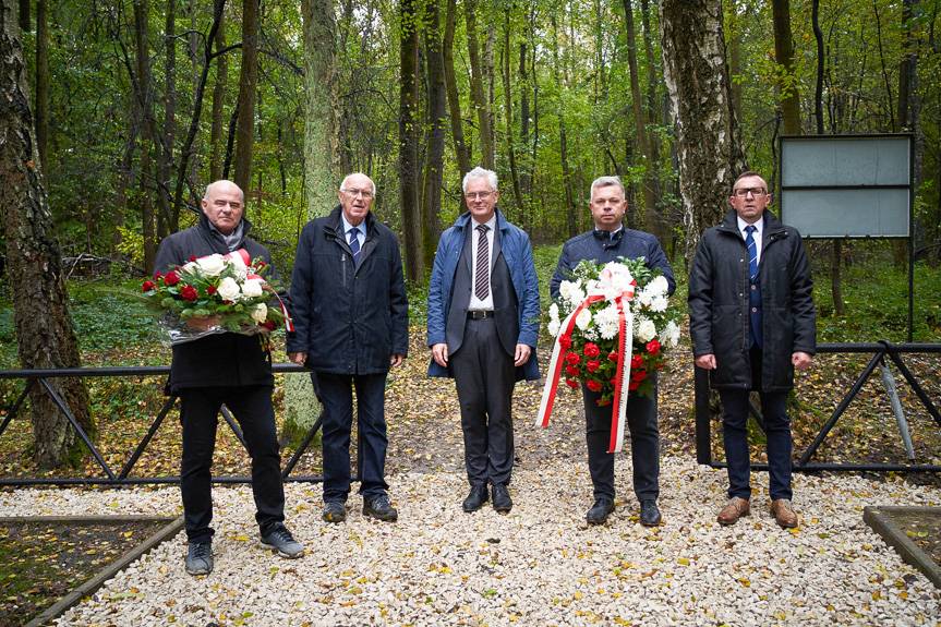 Delegacja z Austrii odwiedziła miejsca pamięci w gminie Jedlicze