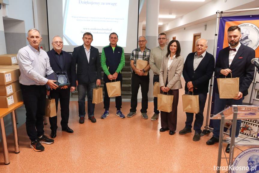 Wyjątkowe spotkanie pokoleń w Zespole Szkół Mechanicznych w Krośnie [ZDJĘCIA]