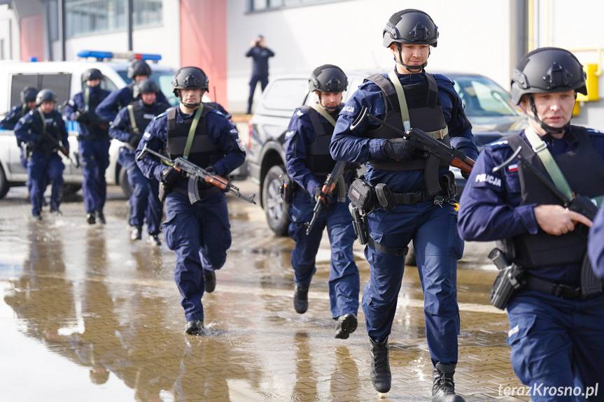 Zamach terrorystyczny w rafinerii Orlen Południe w Jedliczu. Na szczęście to tylko ćwiczenia