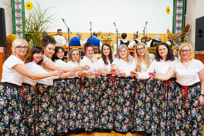 Jubileusz gospodyń z Poręb - 80 lat historii, tradycji i zaangażowania