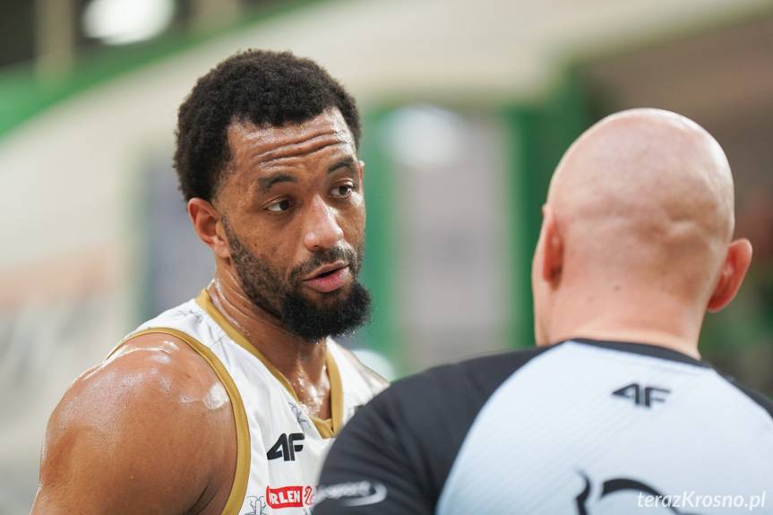 Wyczekiwane zwycięstwo krośnieńskich koszykarzy [ZDJĘCIA]