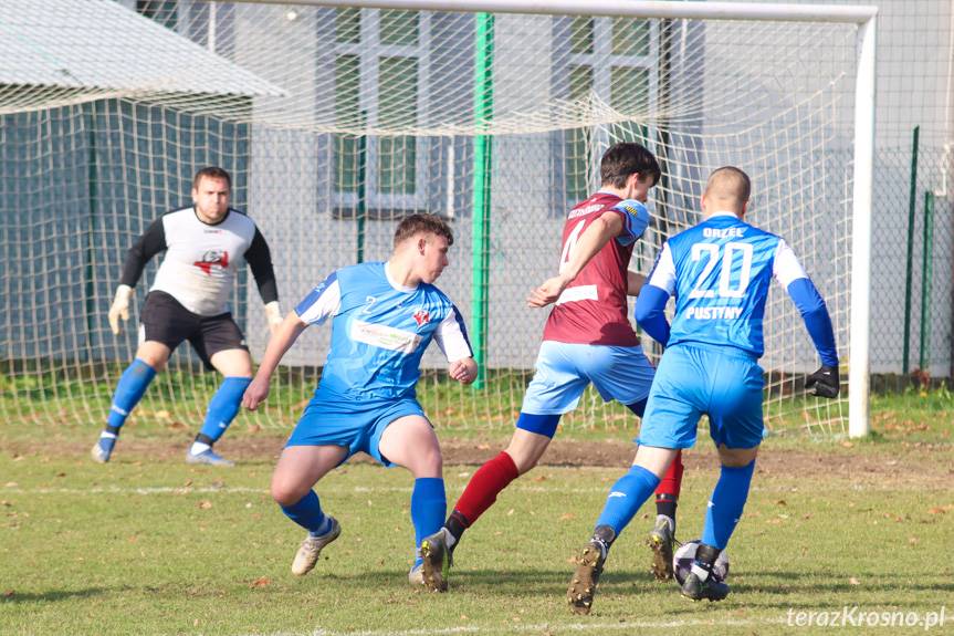Zwycięstwo Guzikówki Krosno z Orłem Pustyny. Cztery bramki Tomasz Kolasińskiego [ZDJĘCIA]