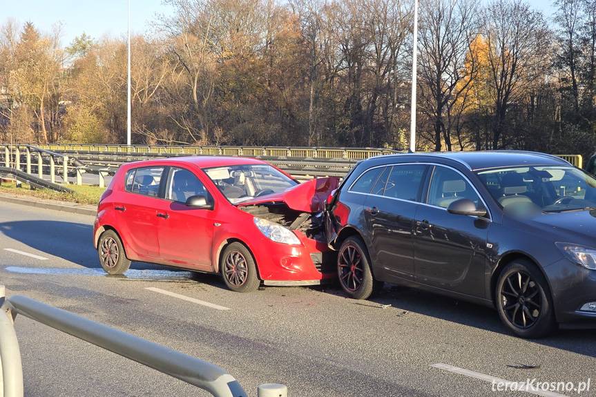 Najechała na tył Opla na DK28
