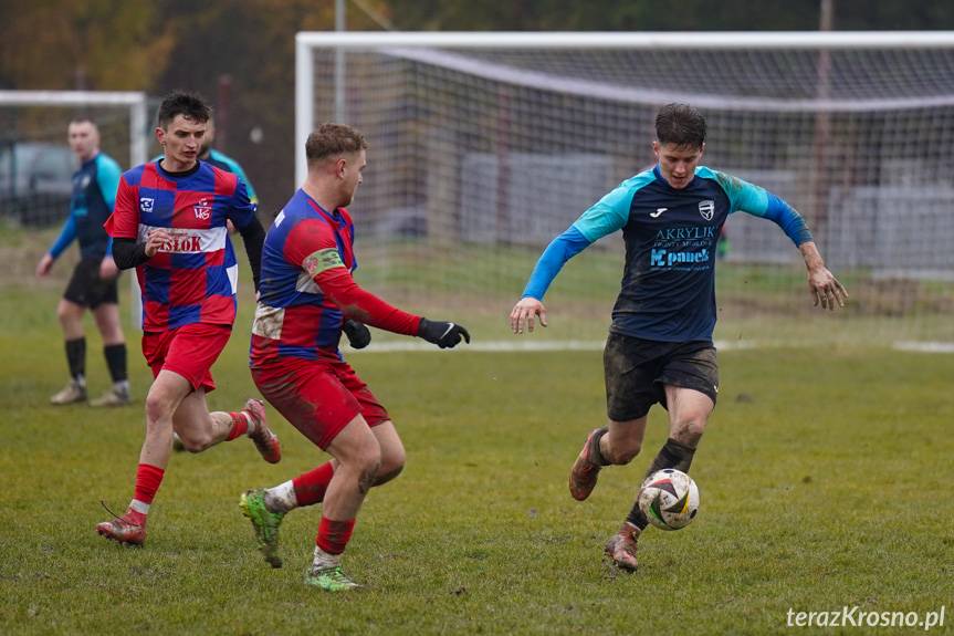 Zacięte spotkanie w Lubatowej. LKS Lubatowa lepsza od Burzy Rogi [ZDJĘCIA]