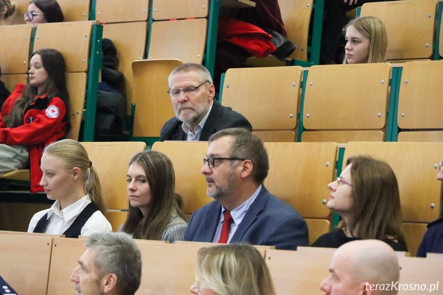 O bezpieczeństwie społeczności lokalnej. Konferencja w PANS w Krośnie [ZDJĘCIA]