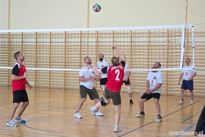 Drużyny OSP spotkały się na siatkarskim parkiecie w Głowience