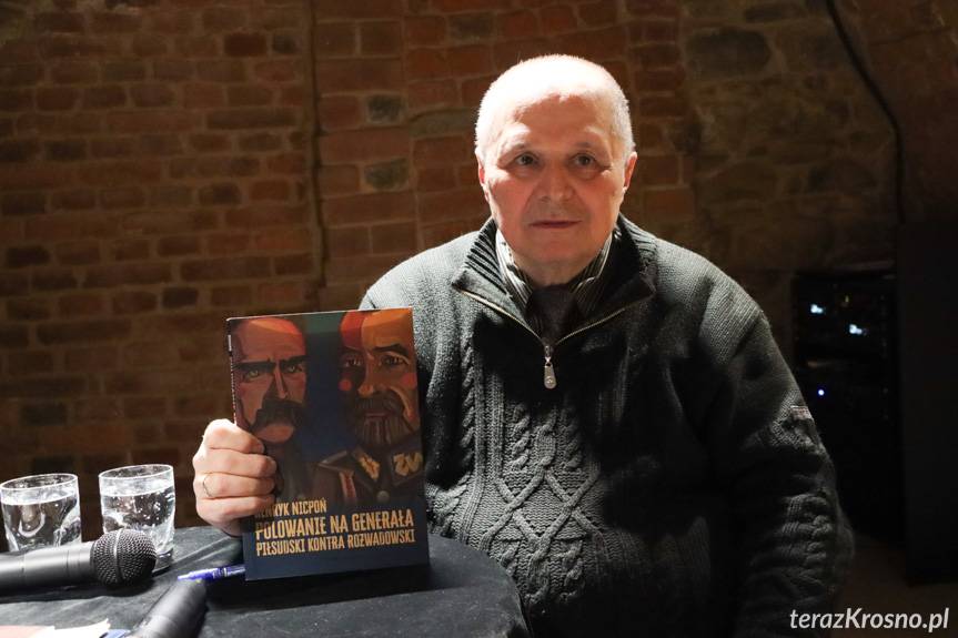 Piłsudski kontra Rozwadowski, czyli opowieść pełna intryg Spotkanie autorskie z Henrykiem Nicponiem