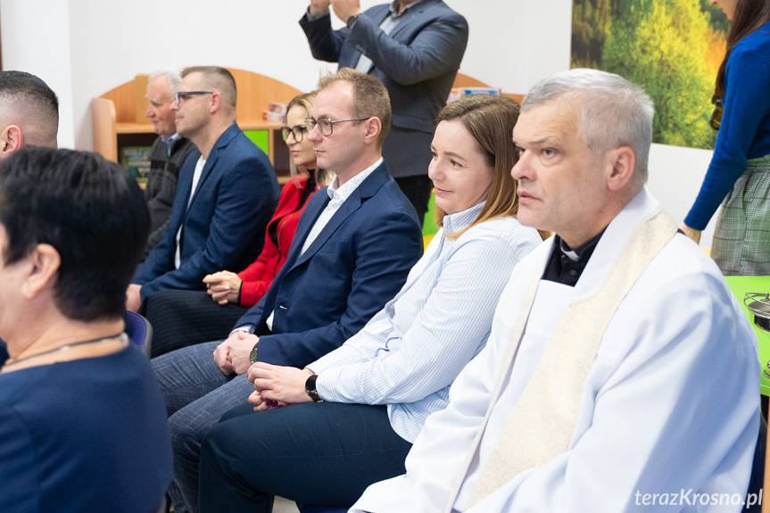 Zero wilgoci, sto procent radości. Nowa świetlica w Wojaszówce