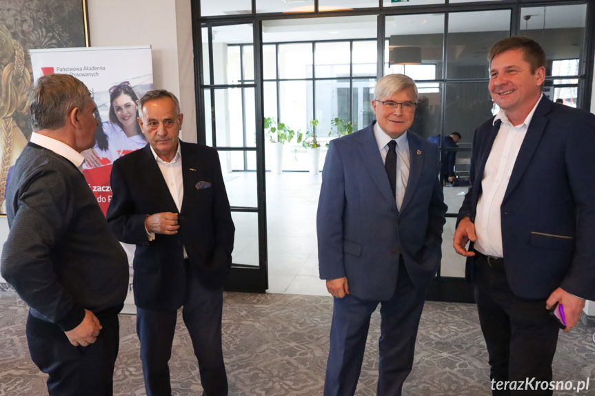 VII Forum Gospodarcze. W Krośnie rozpoczęto produkcję dronów [ZDJĘCIA]