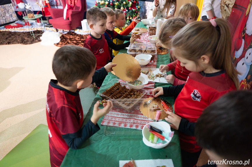 Kiermasz świąteczny w Szkole Podstawowej nr 7 w Krośnie