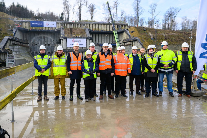 Tarcza TBM Karpatka przebiła północny portal tunelu S19 