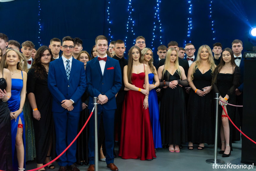 Maturzyści z II LO bawili się na studniówce