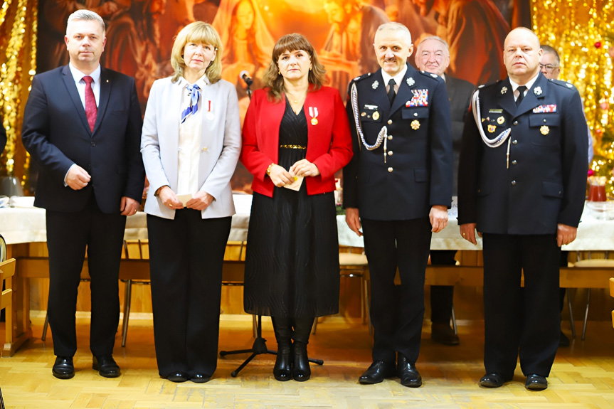 Spotkanie wigilijne strażaków z podziękowaniami i wyróżnieniami