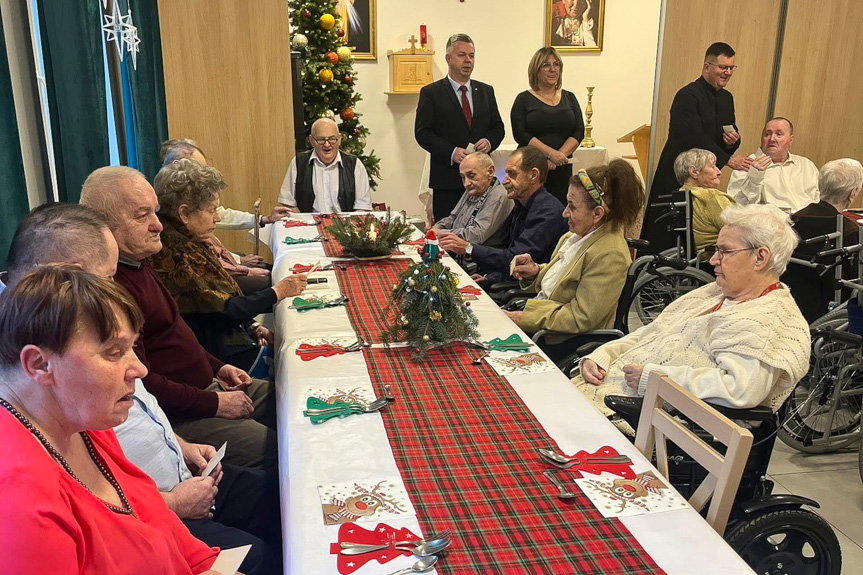 Kolędy i opłatek w atmosferze prawdziwego ciepła