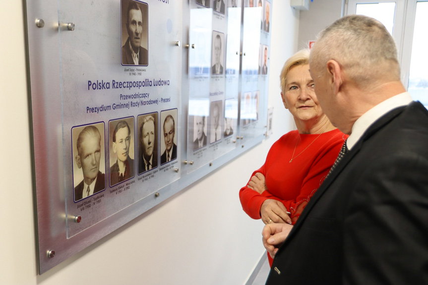 Tablica "Włodarze Gminy Tarnowiec" oficjalnie odsłonięta