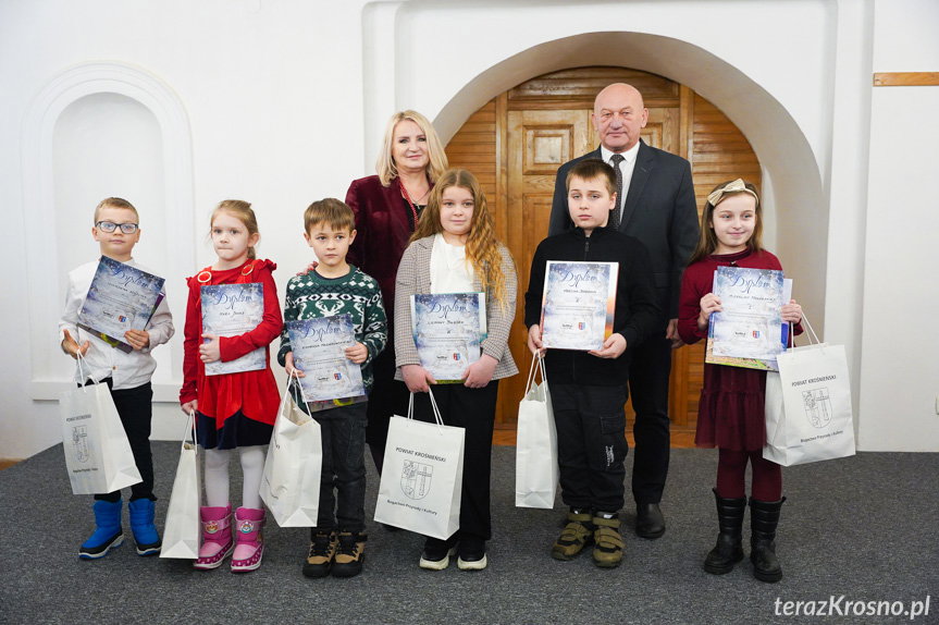 Od papieru po metal. Różnorodność szopek zaskoczyła w Dukli