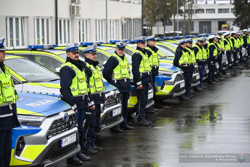 Nowe radiowozy dla podkarpackiej Policji