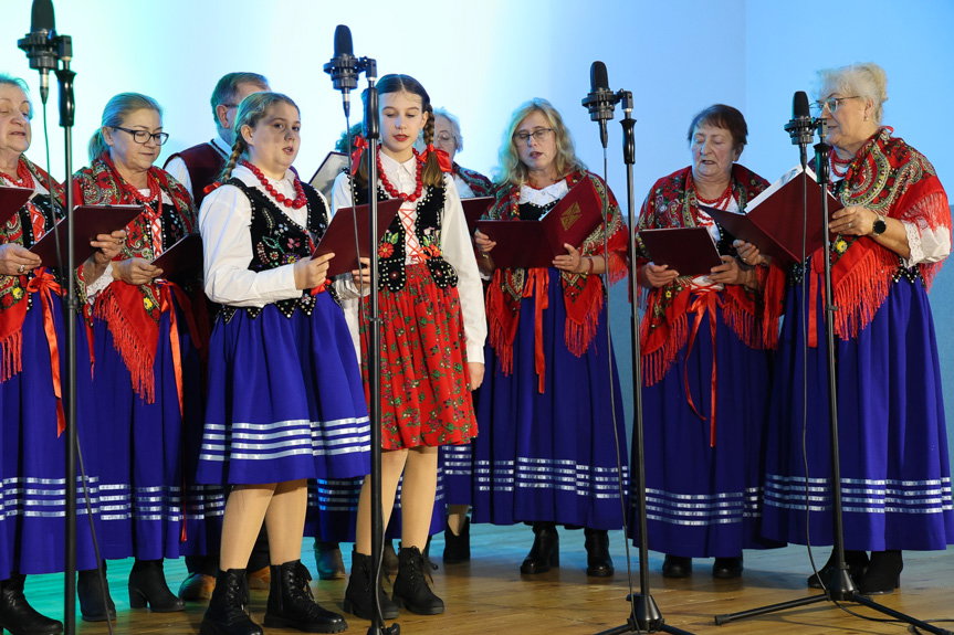 Zręcin połączył spotkanie opłatkowe z lekcją historii