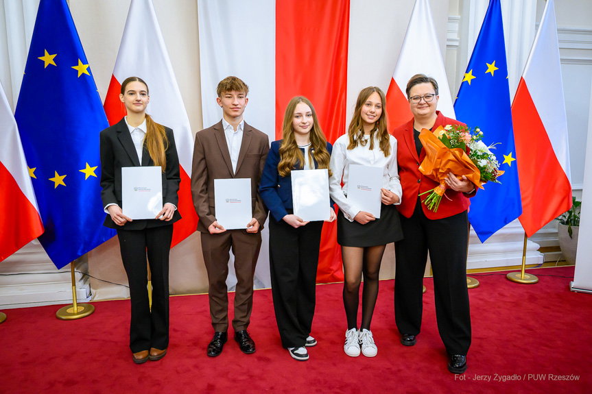 Stypendia Ministra Edukacji dla 25 uczniów z Podkarpacia