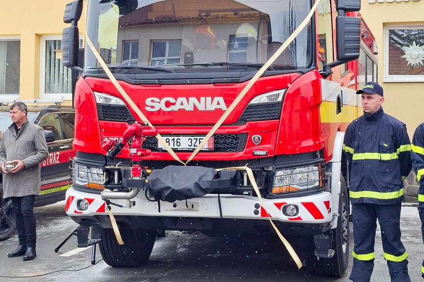 Dwa wozy strażackie i wspólny cel