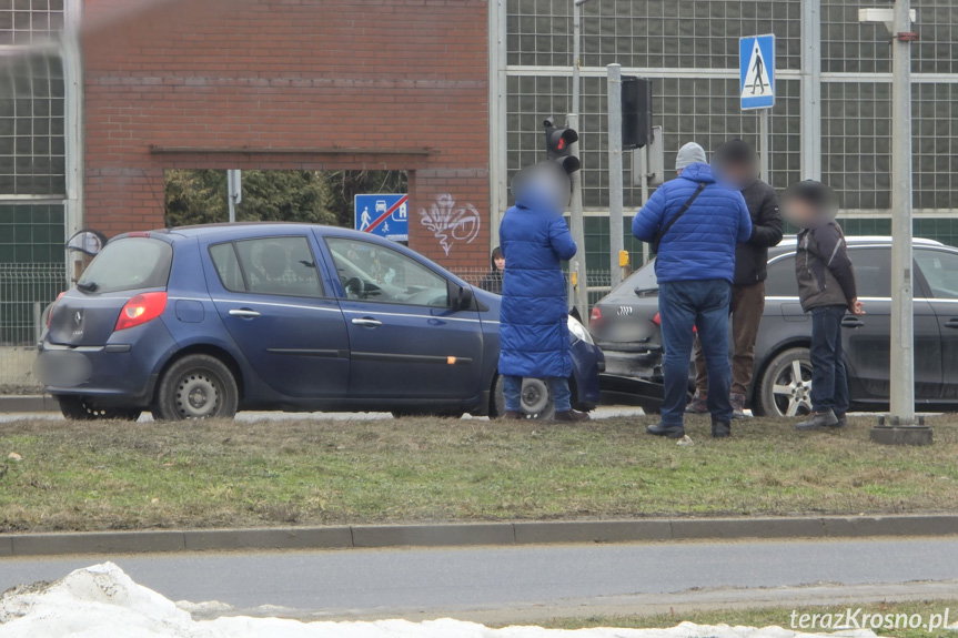 Kolizja dwóch osobówek na Podkarpackiej