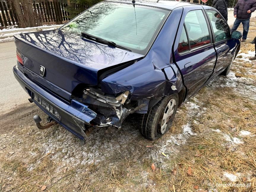 Zderzenie BMW i Peugeota w Klimkówce