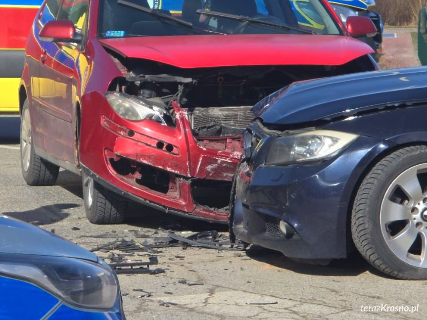 Kolizja BMW i Volkswagena w Krośnie