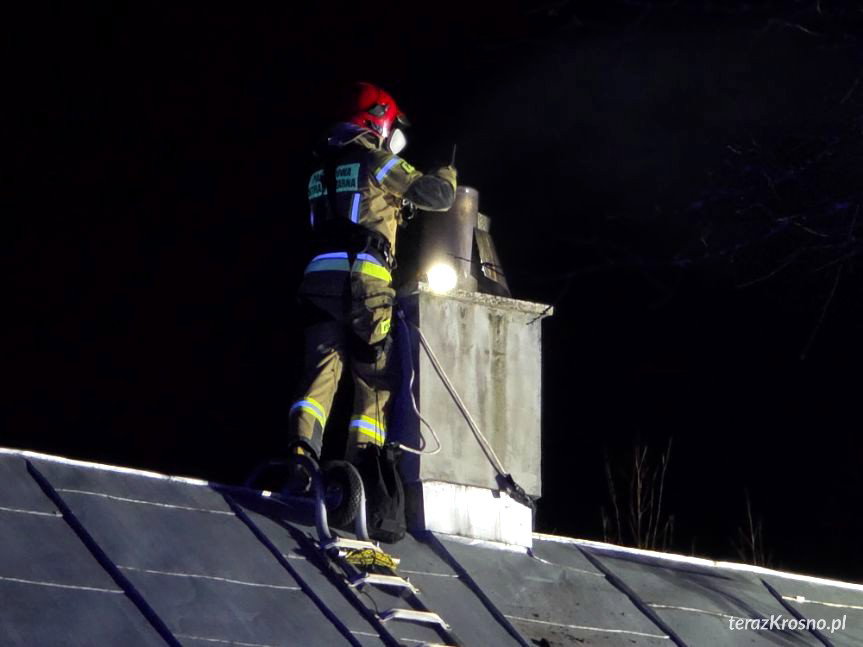 Zręcin. Pożar sadzy w kominie