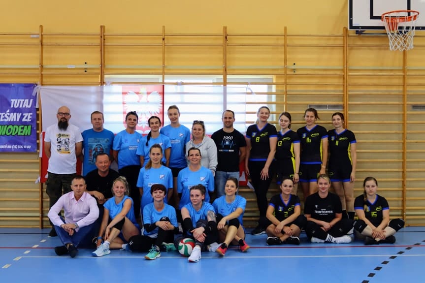 Finał Amatorskiej Powiatowej Ligi w piłce siatkowej kobiet