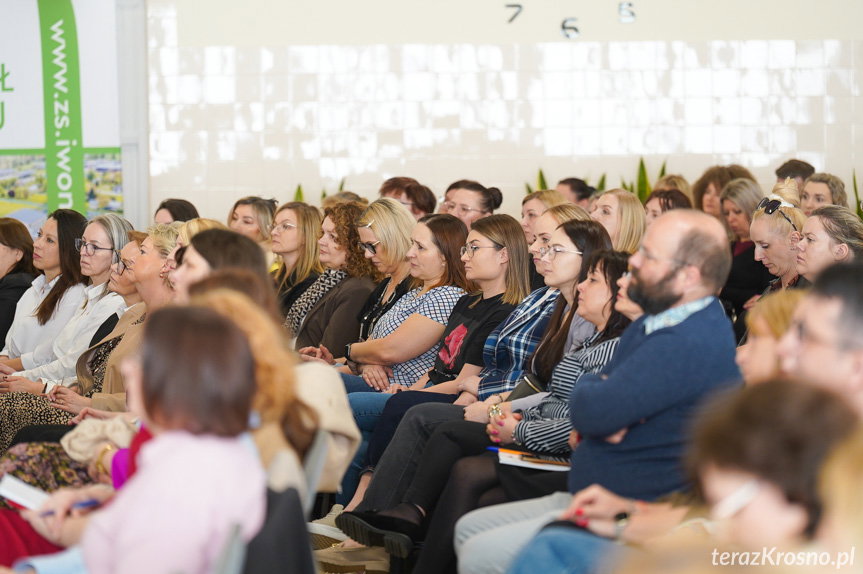 Zabrakło miejsc, nie zabrakło troski. Powiatowa konferencja o zdrowiu psychicznym młodzieży