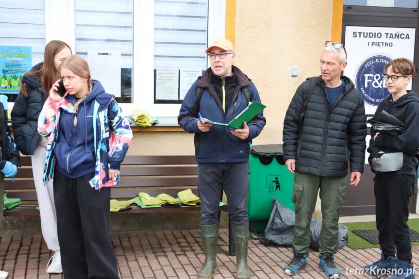 Akcja Czysty Wisłok w Krośnie. Brzegi rzeki mniej zaśmiecone [ZDJĘCIA]