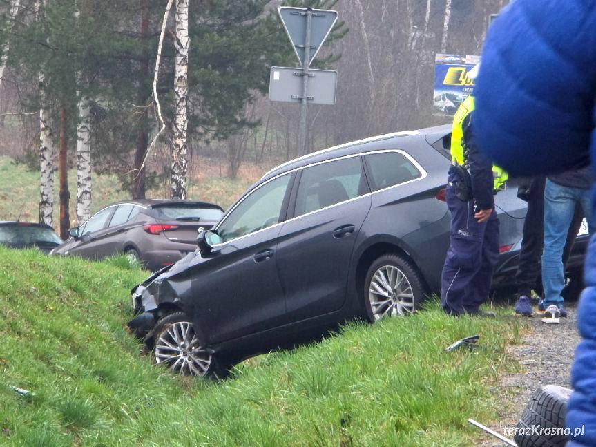 Jaszczew. Zderzenie dwóch samochodów