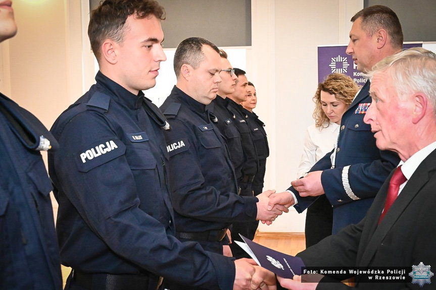 Nowi funkcjonariusze złożyli przysięgę