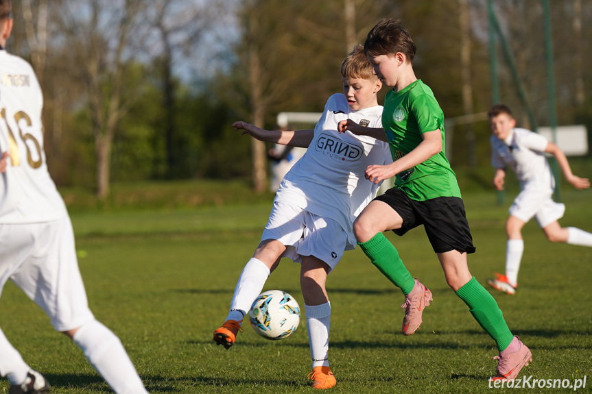 Piątkowa lekcja futbolu w wykonaniu młodzików Pasji Krosno
