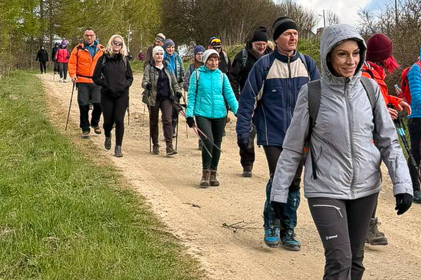Pogoda płatała figle, ale wędrowcy się nie poddali. Rajd przez Beskid Niski