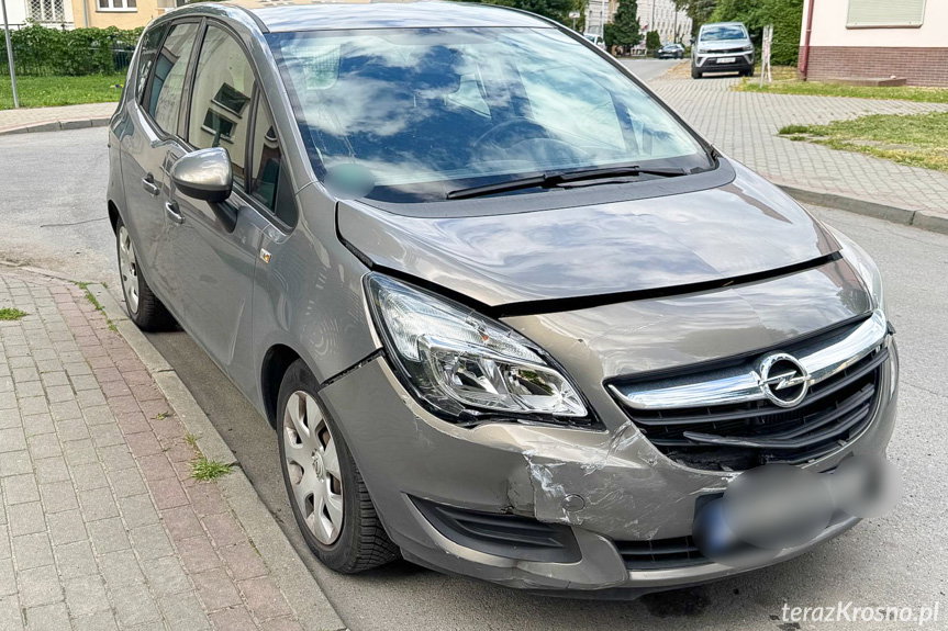 Krosno. Zderzenie dwóch samochodów na skrzyżowaniu