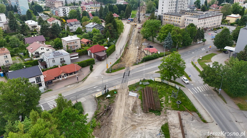 Wielka przebudowa linii nr 108. Zobacz zdjęcia z drona