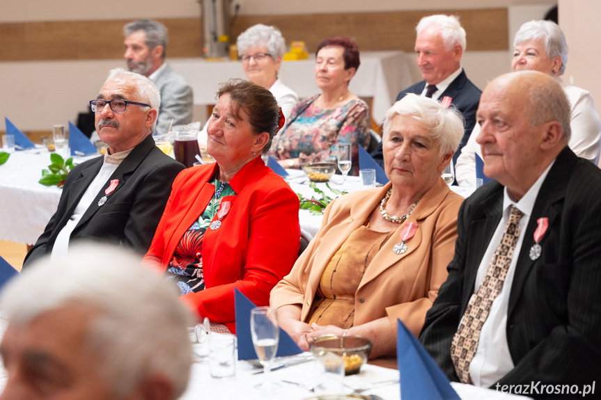 Złote Gody w gminie Korczyna. Jubilaci uhonorowani medalami od Prezydenta RP