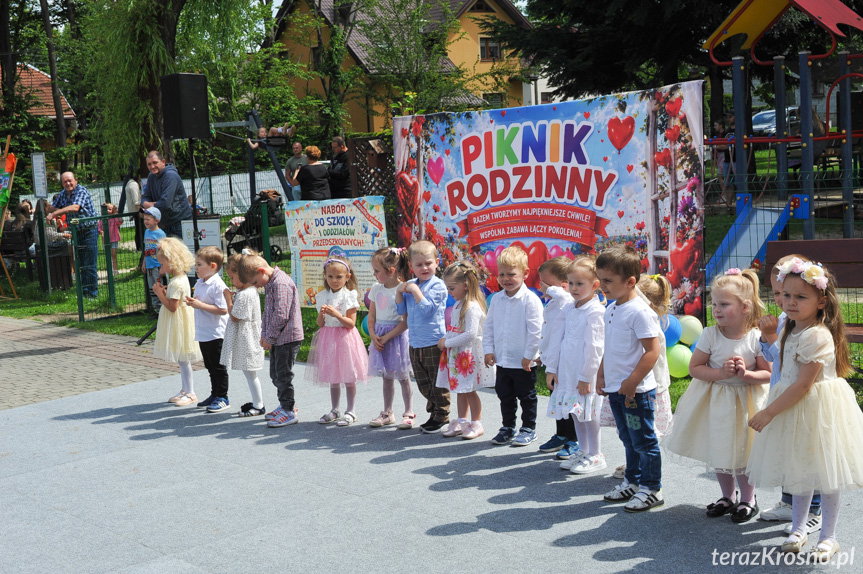 Rodzinne święto w Szkole Podstawowej w Miejscu Piastowym [ZDJĘCIA]