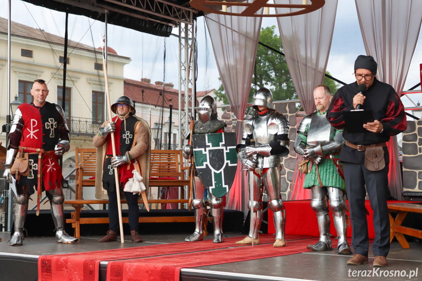 Rynek w Krośnie zamienił się w średniowieczne miasto [ZDJĘCIA]